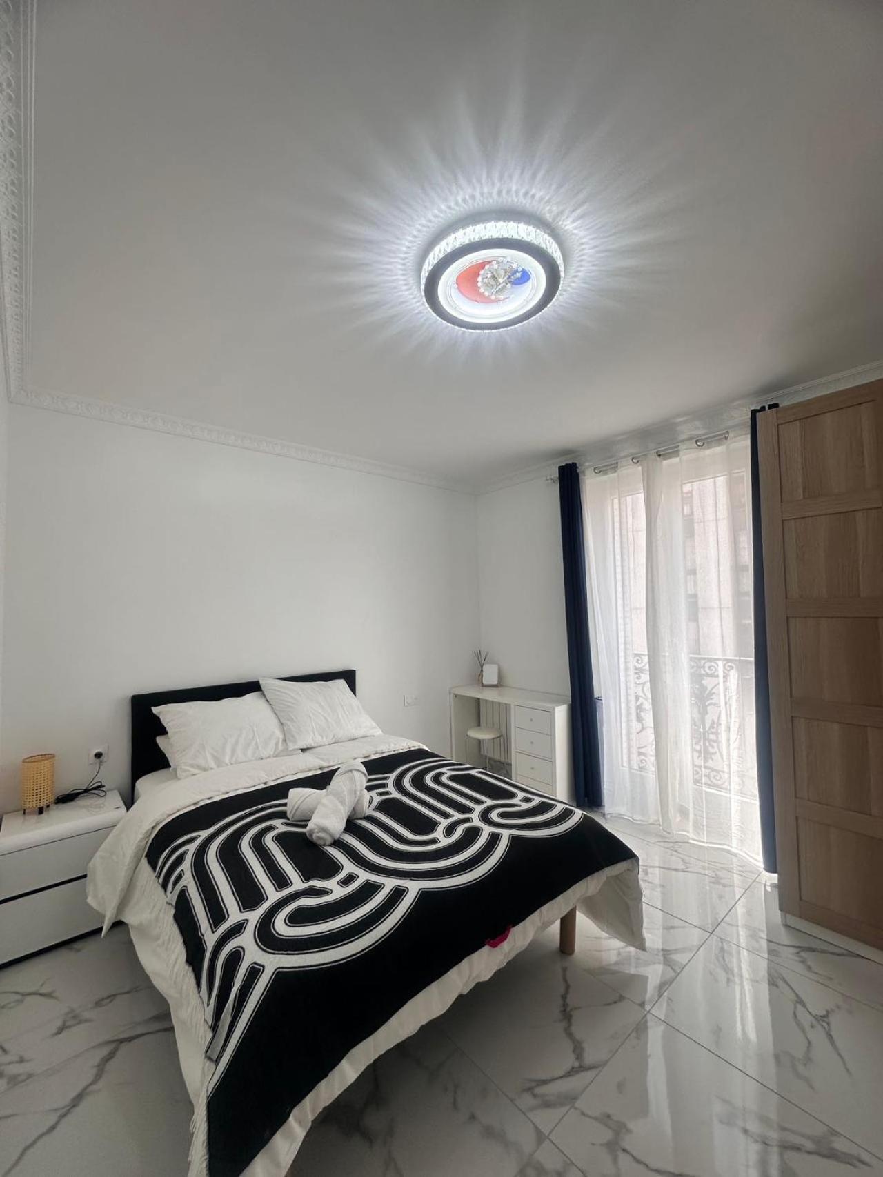Superbe Appartement Renove Au Coeur De La Capitale ปารีส ภายนอก รูปภาพ